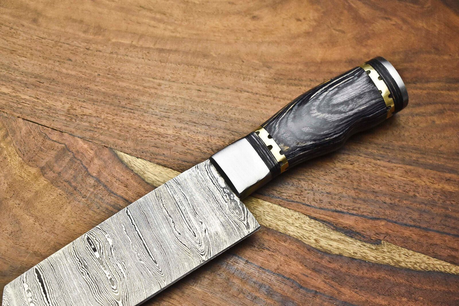 Traditional Damascus Steel Chef Knife  Hand Polished Full Tang Blade For Precision Cutting 1