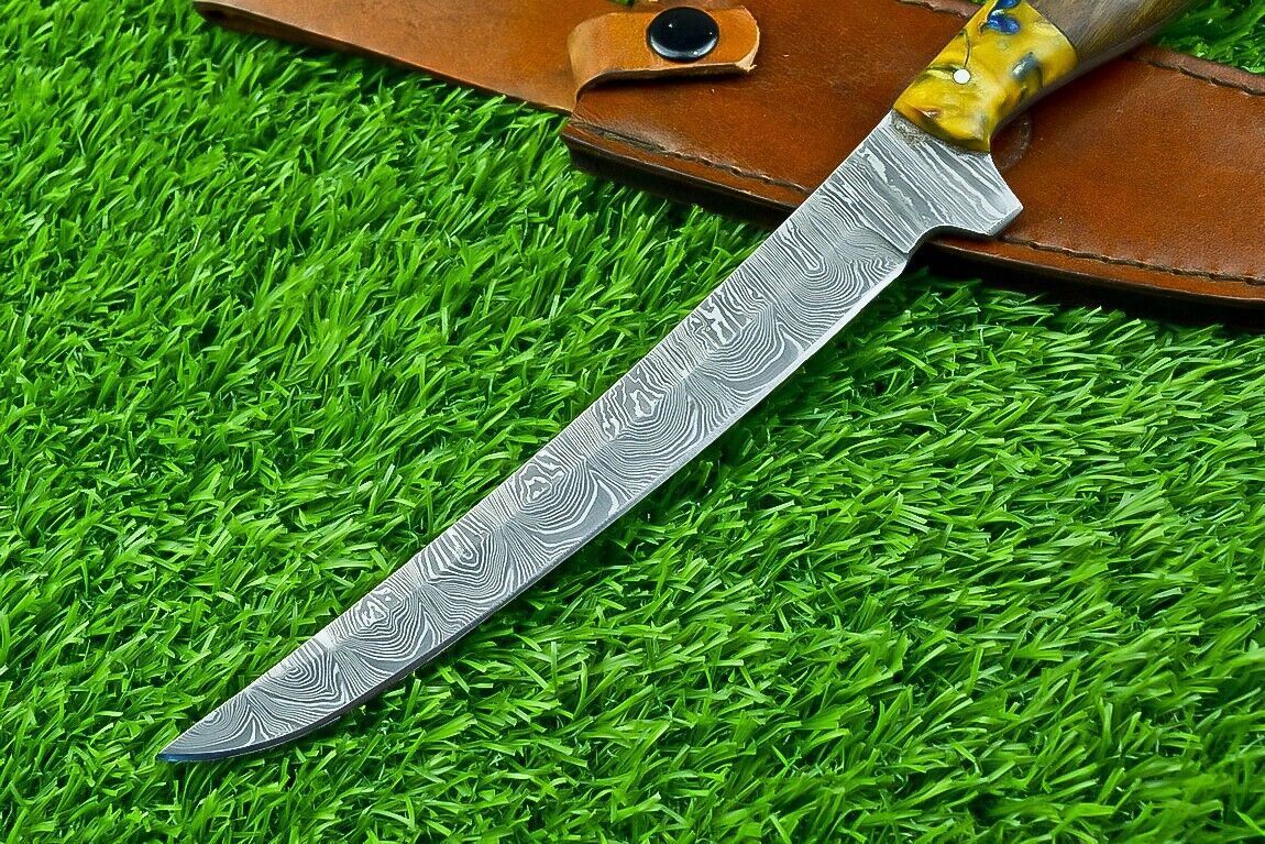 Artisan Forged Damascus Steel Knife  Handmade Fillet Blade With Steel Bolster 2