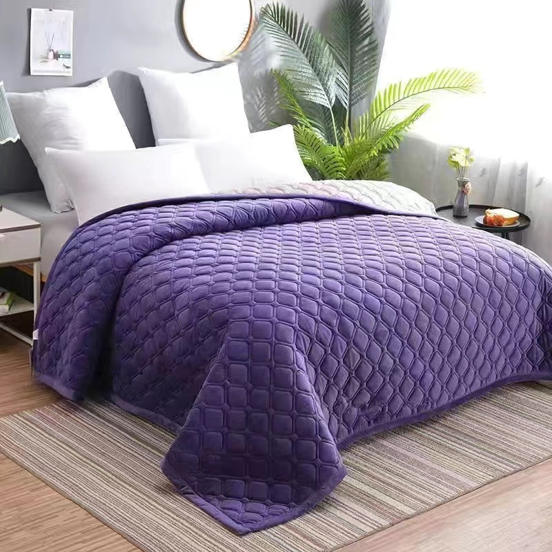 Luxurious Quilted Velvet Bedspread Soft Solid Color Anti Slip King Queen Size Bed Cover 8