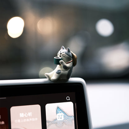 Car Dashboard Resin Cat Ornament, Cute Healing Kitten Figure, Decorative Cat Accessory for Vehicle Interior